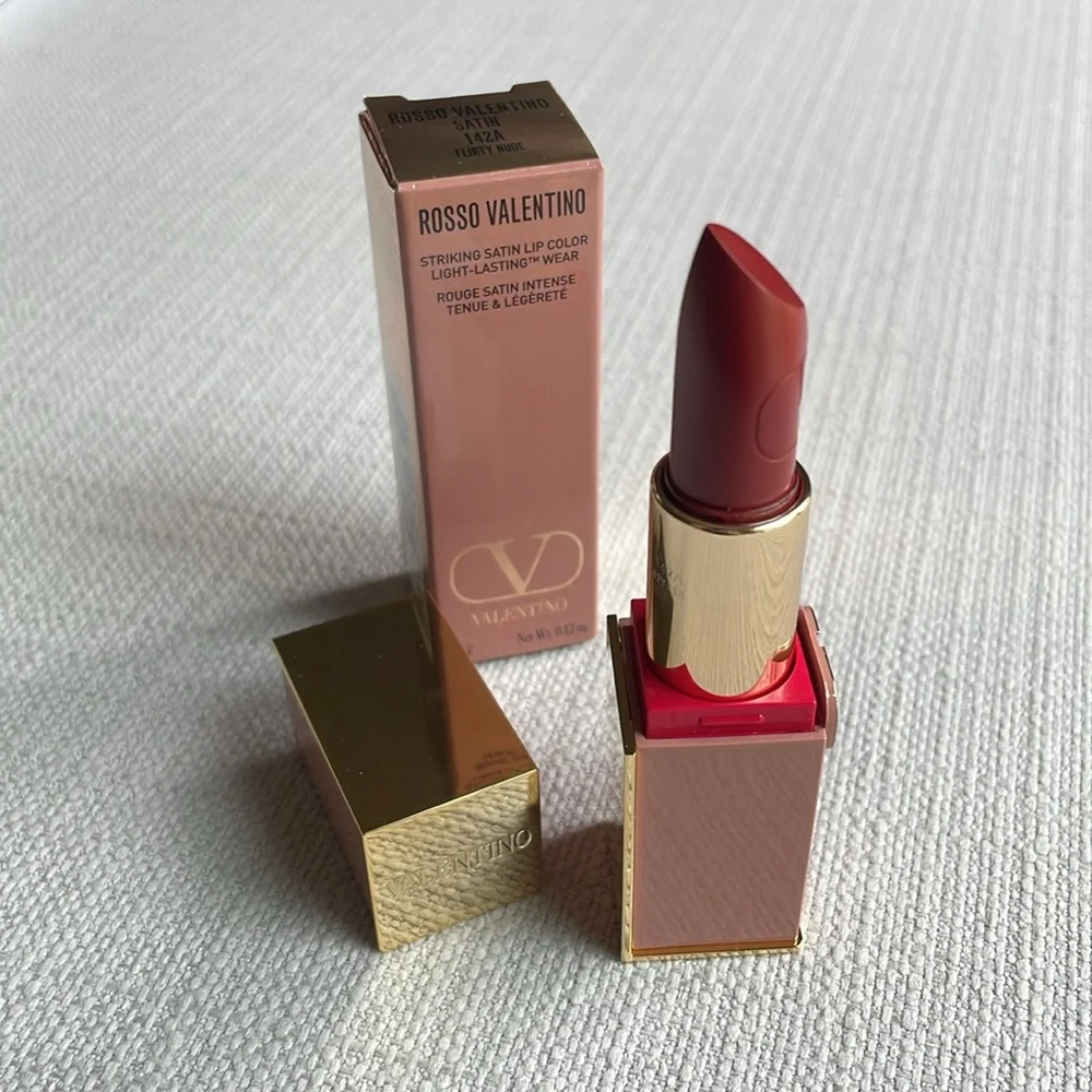 Valentino Rosso Valentino Satin Lip Color — 142A flirty nude